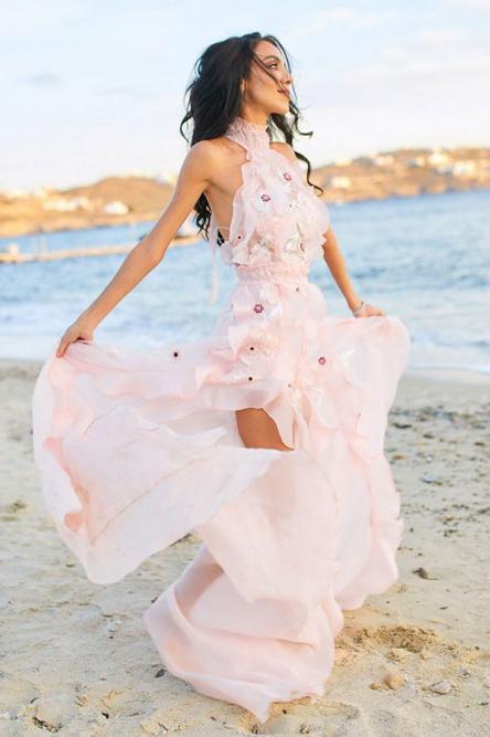A-Line Halter Backless Light Pink Chiffon Beach Wedding Dresses with Appliques Ruffles INR83