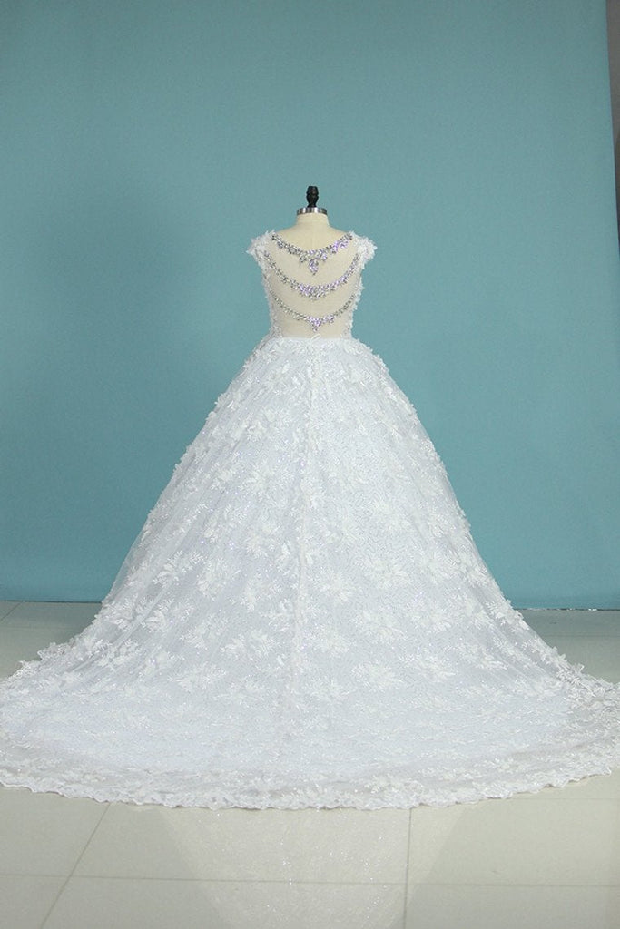 Tulle Sweetheart Neck Ball Gown Wedding Dresses With Lace Appliques INE74