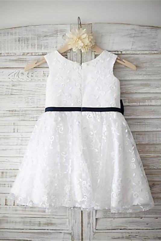 White A-line Scoop Sleeveless Bowknot Floor-Length Lace Flower Girl Dresses IN725