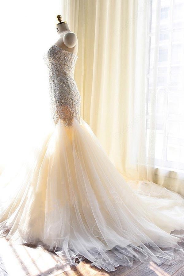 Fashion Tulle Mermaid Lace Appliques Sweetheart Wedding Dress With Count Train IN590